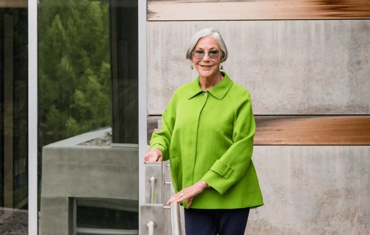 أليس والتون: كيف تنفق أغنى امرأة في العالم ثروة الـ 100 مليار دولار على الفن والصحة والتعليم؟