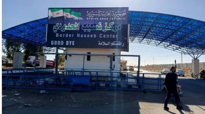 إضراب شركات النقل السورية بمعبر نصيب احتجاجاً على الرسوم والإجراءات