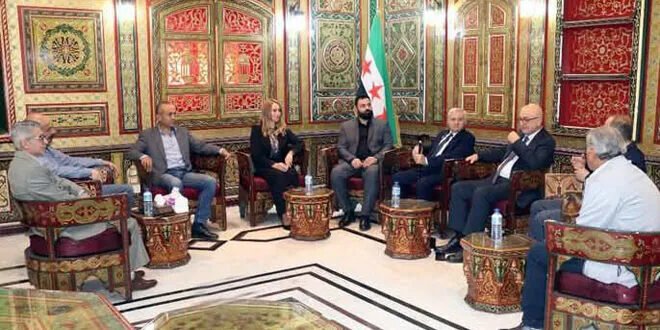 محافظ طرطوس يستقبل وفداً من الشيخ بدر لبحث تعزيز الأمن وتحسين المعيشة