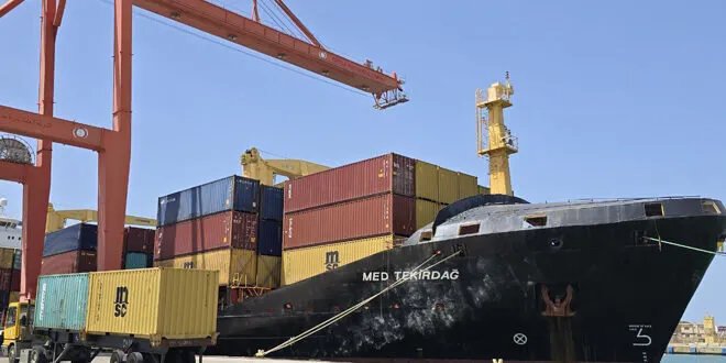 طرطوس تستقبل شحنة مساعدات إنسانية أممية ضمن 93 حاوية