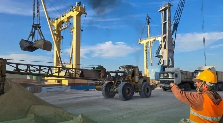 انتعاش الاقتصاد السوري: استئناف تصدير الفوسفات ومنافسة على استثمار المناجم