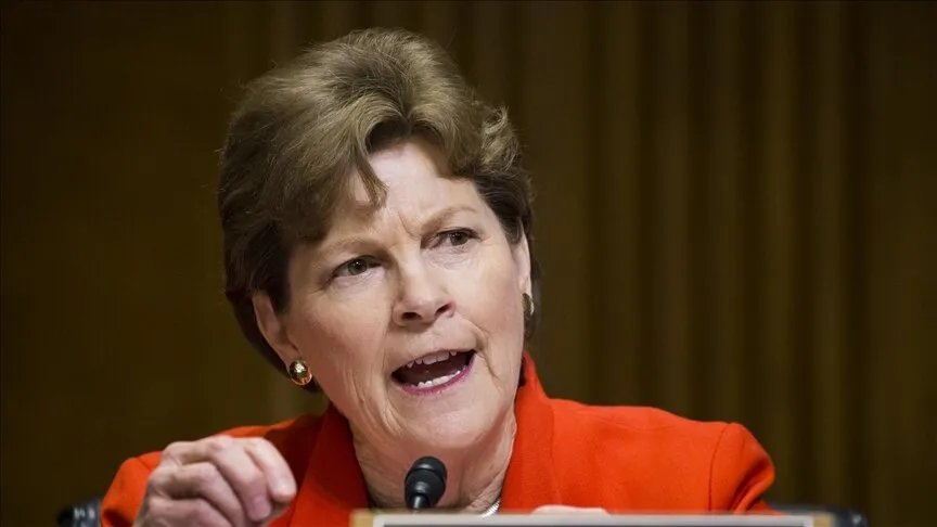 سيناتورة أمريكية تدعو لتخفيف العقوبات على دمشق وتوسيع التعاون مع الحكومة السورية