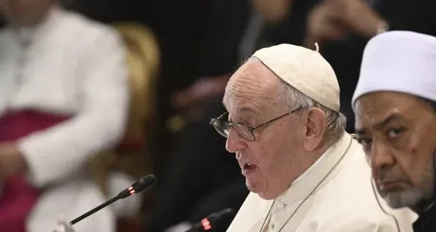 البابا فرنسيس والمسلمون: تطلعات نحو حوار ديني أعمق وتعزيز قيم الأخوة الإنسانية