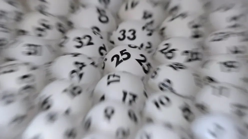 يا نصيب! ألماني يفوز بـ 9 ملايين يورو ببطاقة يانصيب قيمتها 14 يورو فقط