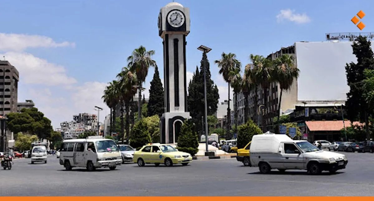 حمص: إنذار بإزالة رموز النظام السابق من المحال التجارية والعقارات خلال 48 ساعة