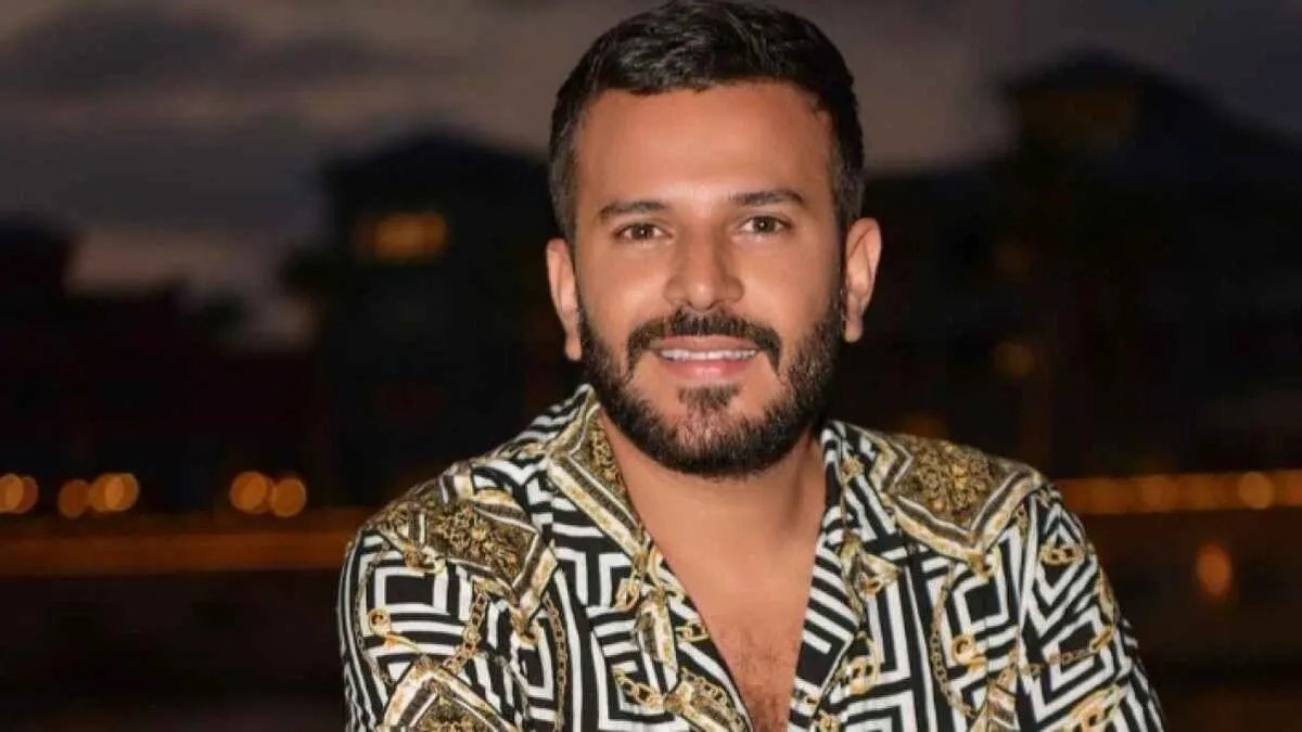 رحيل الإعلامي صبحي عطري يُحزن النجوم: كلمات مؤثرة في وداعه