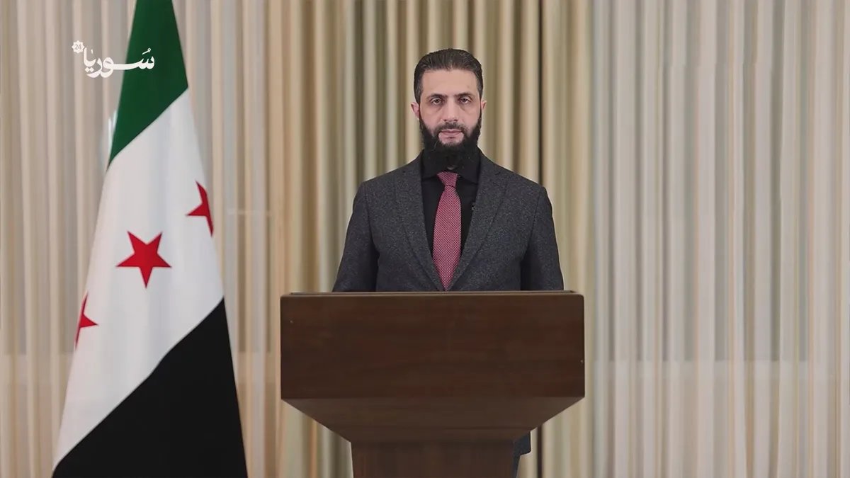 الرئيس السوري الجديد يدعو لرفع العقوبات ويغازل روسيا وتركيا: هل تنجح خطته لإنقاذ سوريا؟