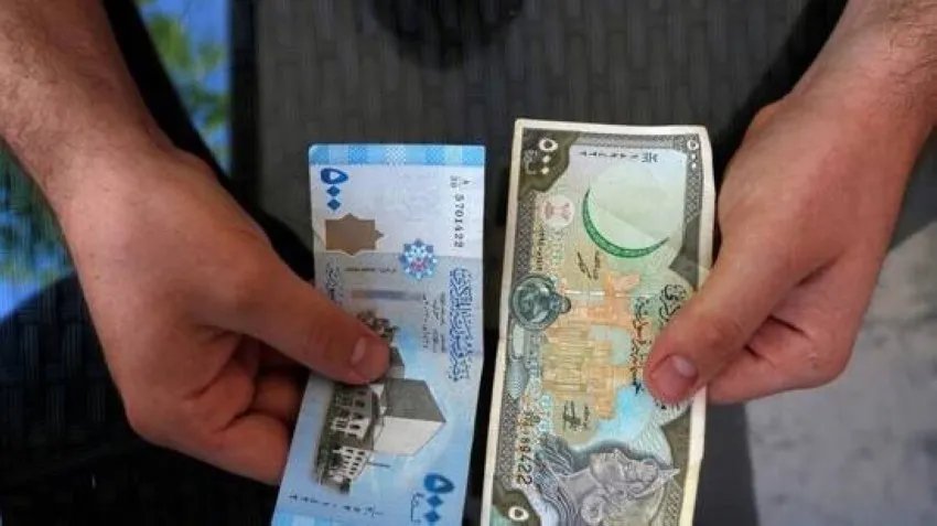 ارتفاع الدولار يُفاقم الأزمة المعيشية في سوريا: ما الأسباب والحلول؟