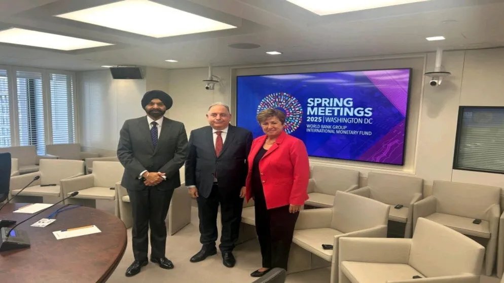 وزير المالية السوري يعلن عن برنامج عمل شامل لدعم سوريا بالتعاون مع البنك الدولي