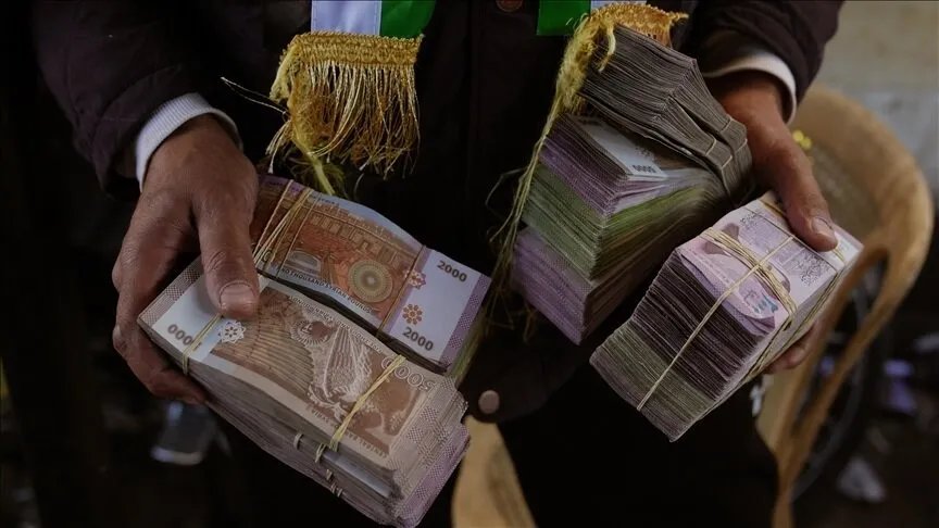 تحديث فوري: أسعار الدولار واليورو والذهب مقابل الليرة السورية في السوق السوداء اليوم 24 أبريل 2025