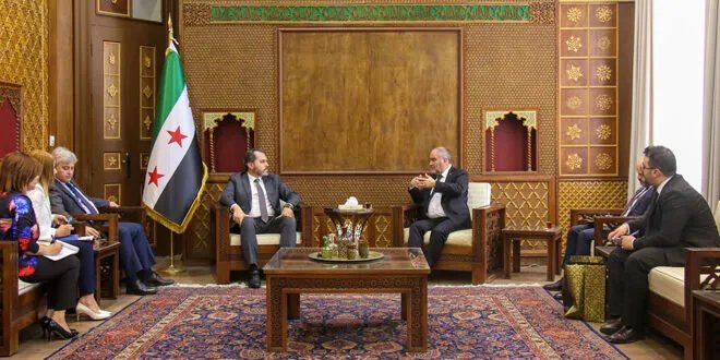 سوريا وتركيا تبحثان آفاق التعاون السياحي وتنشيط التكية السليمانية