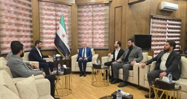 وزير النقل ومحافظ اللاذقية يبحثان تطوير قطاع النقل وتعزيز التعاون المشترك