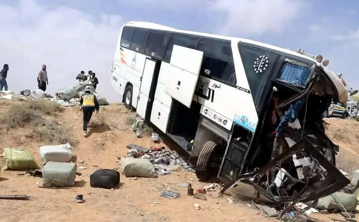 مأساة على طريق السفيرة: عشرة قتلى وجرحى في حادث مروع بسبب عاصفة غبارية