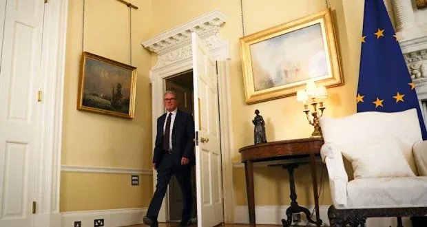 بريطانيا ترفع العقوبات عن مؤسسات سورية تمهيداً لإعادة الإعمار.. والسعودية وأمريكا تدعمان حكومة الشرع