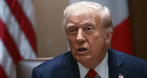 تراجع تكتيكي أم تحول استراتيجي؟ ترامب يخفف لهجته تجاه الفيدرالي والصين لتجنب انهيار الأسواق