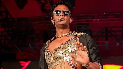 محمد رمضان يطلق "قدّها" مع الليثي ويعود للسينما بفيلم تاريخي "أسد"