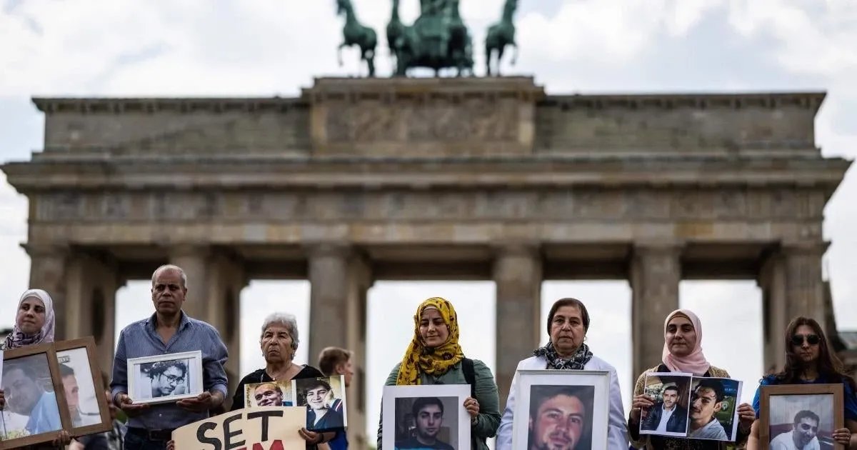 الأمم المتحدة تطلق مهمة ضخمة للبحث عن عشرات آلاف المفقودين في سوريا: هل تحمل التغييرات السياسية أملاً جديداً للعائلات؟