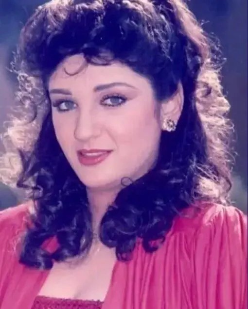 بعد 28 عامًا من الغياب: الفنانة إيمان الطوخي تعود إلى الأضواء وتكشف أسباب اعتزالها