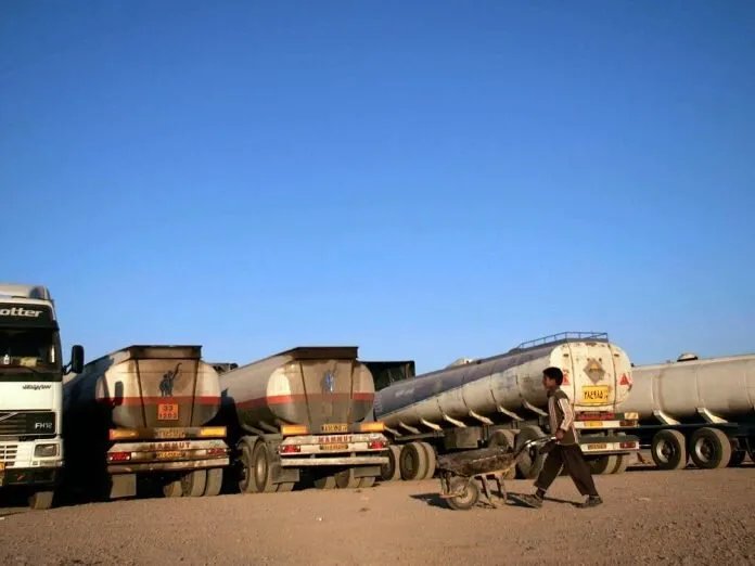 خلافات تعرقل إمدادات النفط: "قسد" تخفض حصة الحكومة السورية إلى النصف