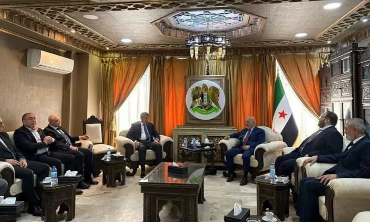 وزير الاقتصاد السوري يعزز فريقه: تعيين نخبة من الباحثين كمستشارين تنفيذيين