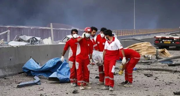 إيران تنفي وجود أي شحنات عسكرية في ميناء رجائي بعد الانفجار