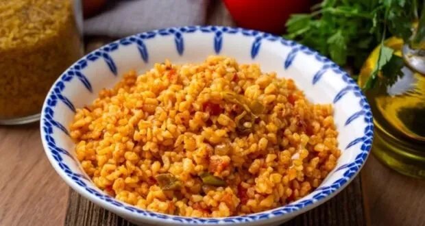 البرغل بالبندورة: وصفة شهية وصحية للرجيم وإنقاص الوزن