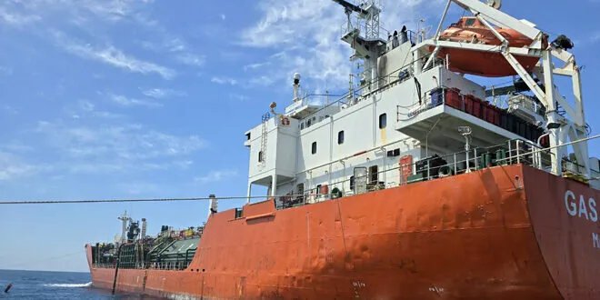 وصول شحنة غاز منزلي ضخمة إلى بانياس: تفريغ 4600 طن لتلبية احتياجات السوق