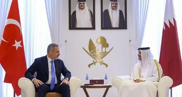 قطر وتركيا تجددان المطالبة برفع العقوبات عن سوريا وتؤكدان على دعم الاستقرار