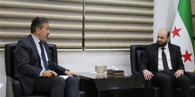 وزير الطاقة يبحث مع الصليب الأحمر سبل مواجهة أزمة المياه والكهرباء في سوريا