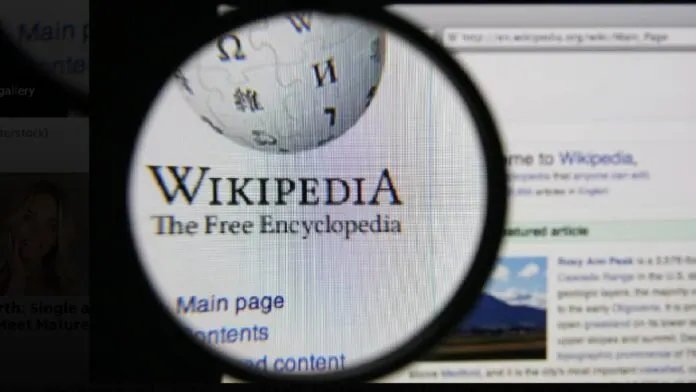 إدارة ترامب تستهدف ويكيبيديا بتهمة "السيطرة الأجنبية" والتلاعب بالمعلومات