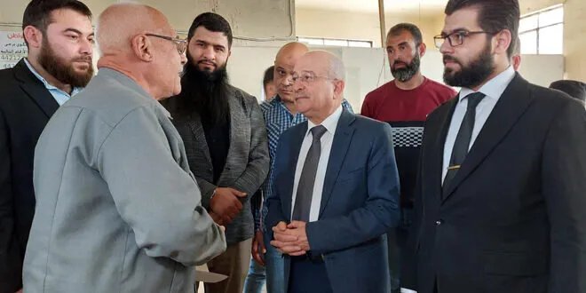 وزير النقل يتفقد مديرية نقل دمشق ويعد بحلول لمشاكل تسجيل المركبات