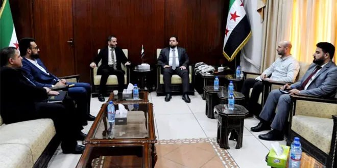 وزير الأشغال والإسكان يبحث مع هيئة التخطيط آليات تسريع مشاريع التنمية العمرانية في سوريا