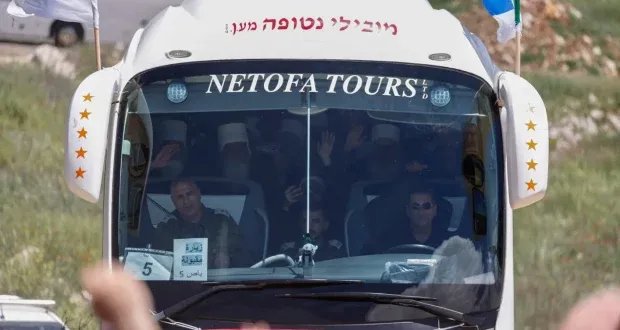 زيارة دروز سوريا لإسرائيل تثير انقسامًا حادًا: هل هي ذات أبعاد دينية أم مخطط لتقسيم البلاد؟