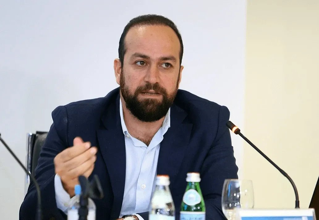 وزير الإعلام السوري يعلن عن استراتيجية جديدة لمكافحة خطاب الكراهية وتعزيز الإعلام الوطني