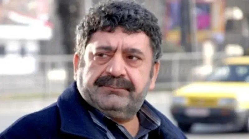 بعد 13 عامًا في المنفى: الفنان فارس الحلو يعود إلى دمشق