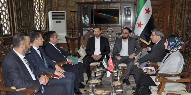 سوريا وتركيا تبحثان تعزيز الاستثمار وتذليل العقبات أمام المستثمرين الأتراك