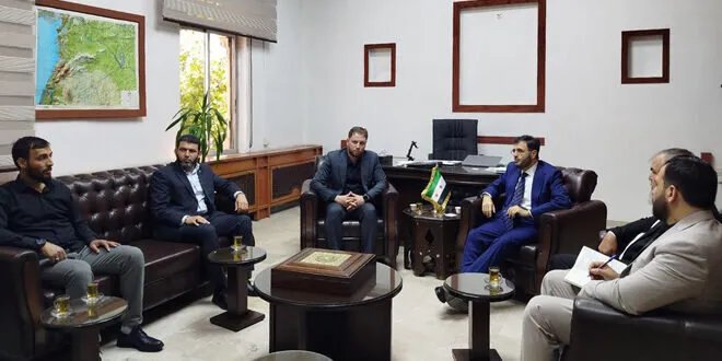 وزير الاتصالات ومحافظ حماة يبحثان تطوير خدمات الاتصالات وتذليل العقبات