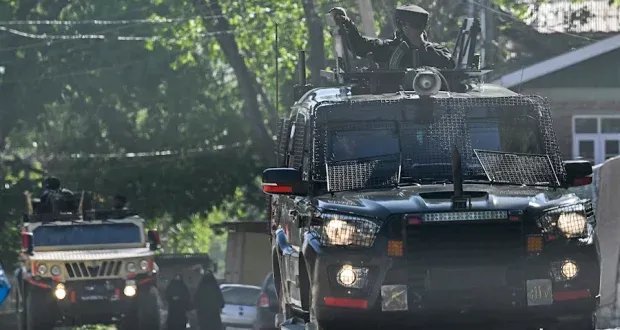 باكستان تحذر: معلومات استخباراتية موثوقة عن ضربة عسكرية هندية وشيكة رداً على هجوم كشمير