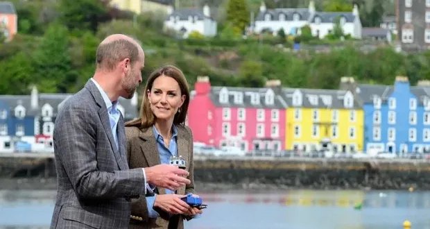 كيت ميدلتون: أناقة ملكية بلمسة عصرية في زيارتها إلى اسكتلندا