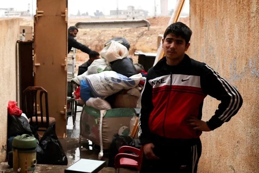 تهجير قسري للعلويين في دمشق: رويترز تكشف عن موجة إخلاءات واتهامات بالتطهير الطائفي