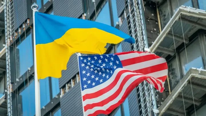 اتفاق تاريخي بين أمريكا وأوكرانيا: صندوق استثماري لإعادة الإعمار واستغلال الموارد الطبيعية