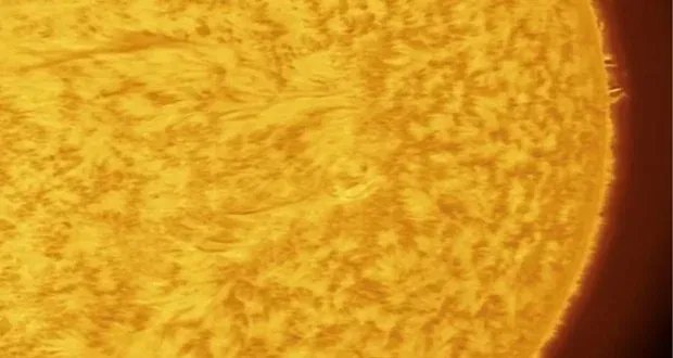 مرصد الختم الفلكي يرصد تفاصيل مذهلة للشمس في فيديو بتقنية عالية