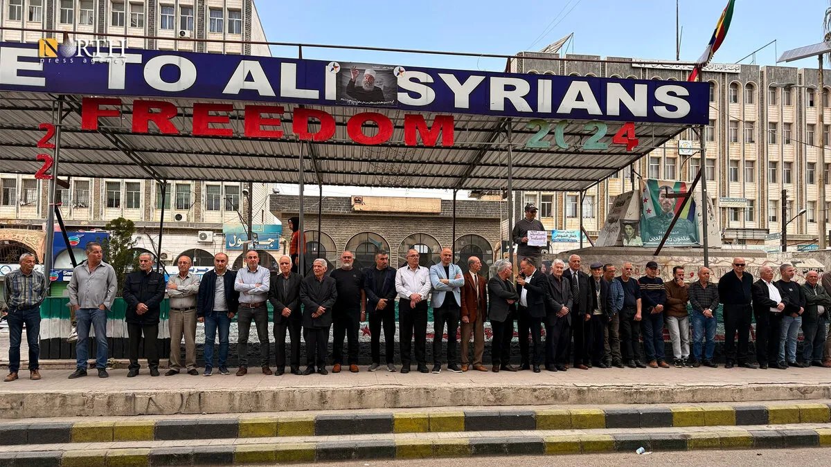 السويداء تنتفض: وقفة احتجاجية تندد بالاعتداءات على بلدات ريف المحافظة وتطالب بالحماية