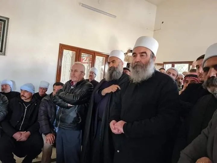 السويداء: اجتماع حاسم للمشايخ وقادة الفصائل لبحث تفعيل الضابطة العادلية وتعزيز الأمن