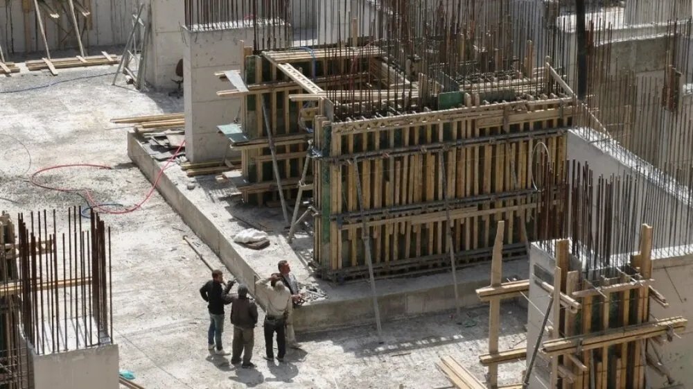 ازدهار البناء العشوائي في دمشق وريفها: سباق مع الزمن قبل عودة الرقابة