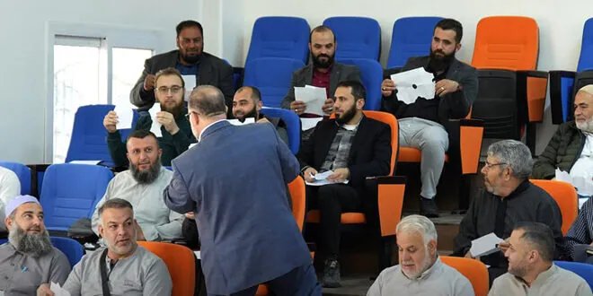 الأوقاف تطلق دورة تدريبية مكثفة لرفع كفاءة قادة مجموعات الحج السورية استعداداً لموسم 1446هـ