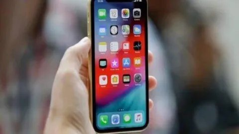 أبل تحذر مستخدمي آيفون: توقفوا فوراً عن استخدام جوجل كروم لحماية خصوصيتكم!